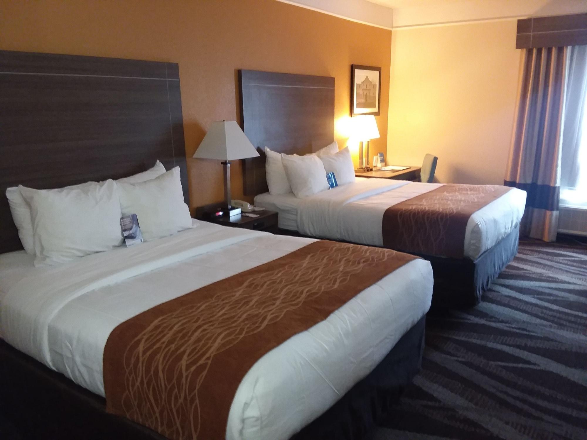 Comfort Inn Near Frost Bank Center San Antonio Buitenkant foto