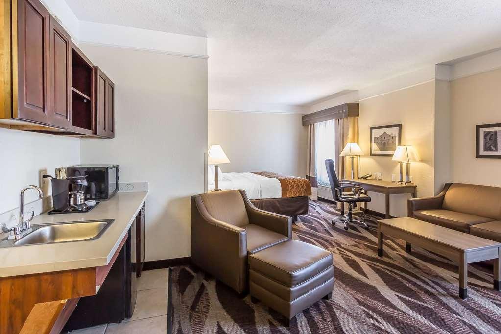 Comfort Inn Near Frost Bank Center San Antonio Buitenkant foto