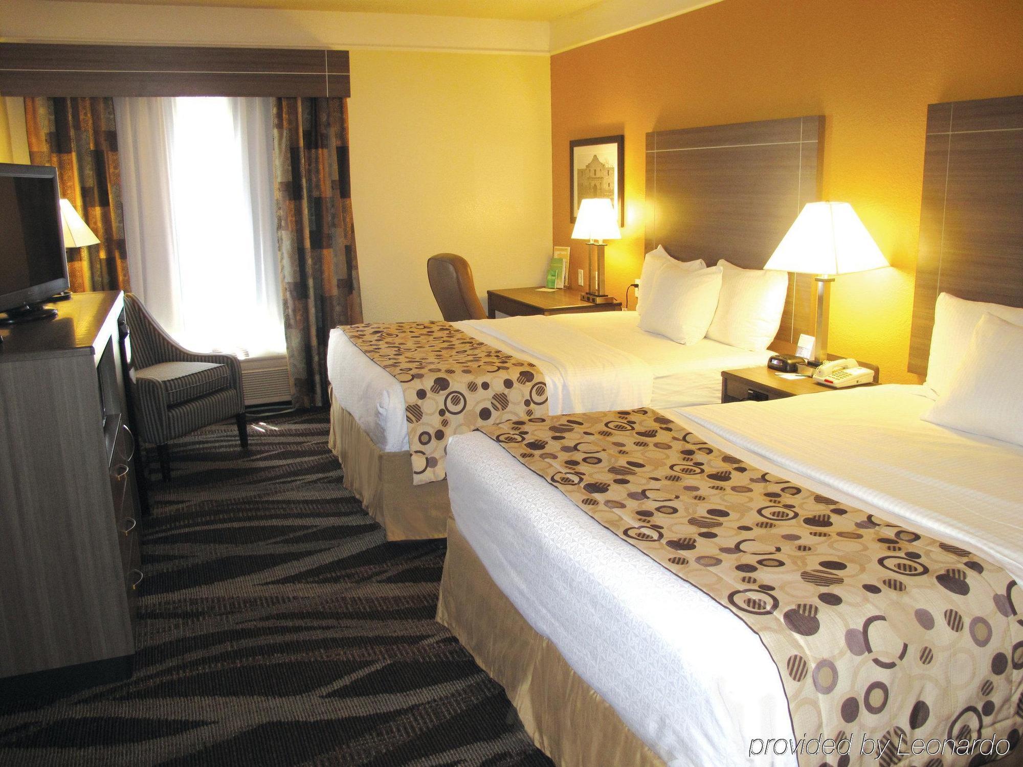 Comfort Inn Near Frost Bank Center San Antonio Buitenkant foto